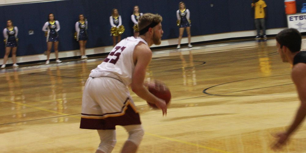 Close First Half Turns into Track Meet in Gents Basketballâ??s 76-60 Win