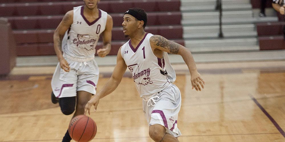 Gents Basketball Runs Past Trinity for First Conference Win
