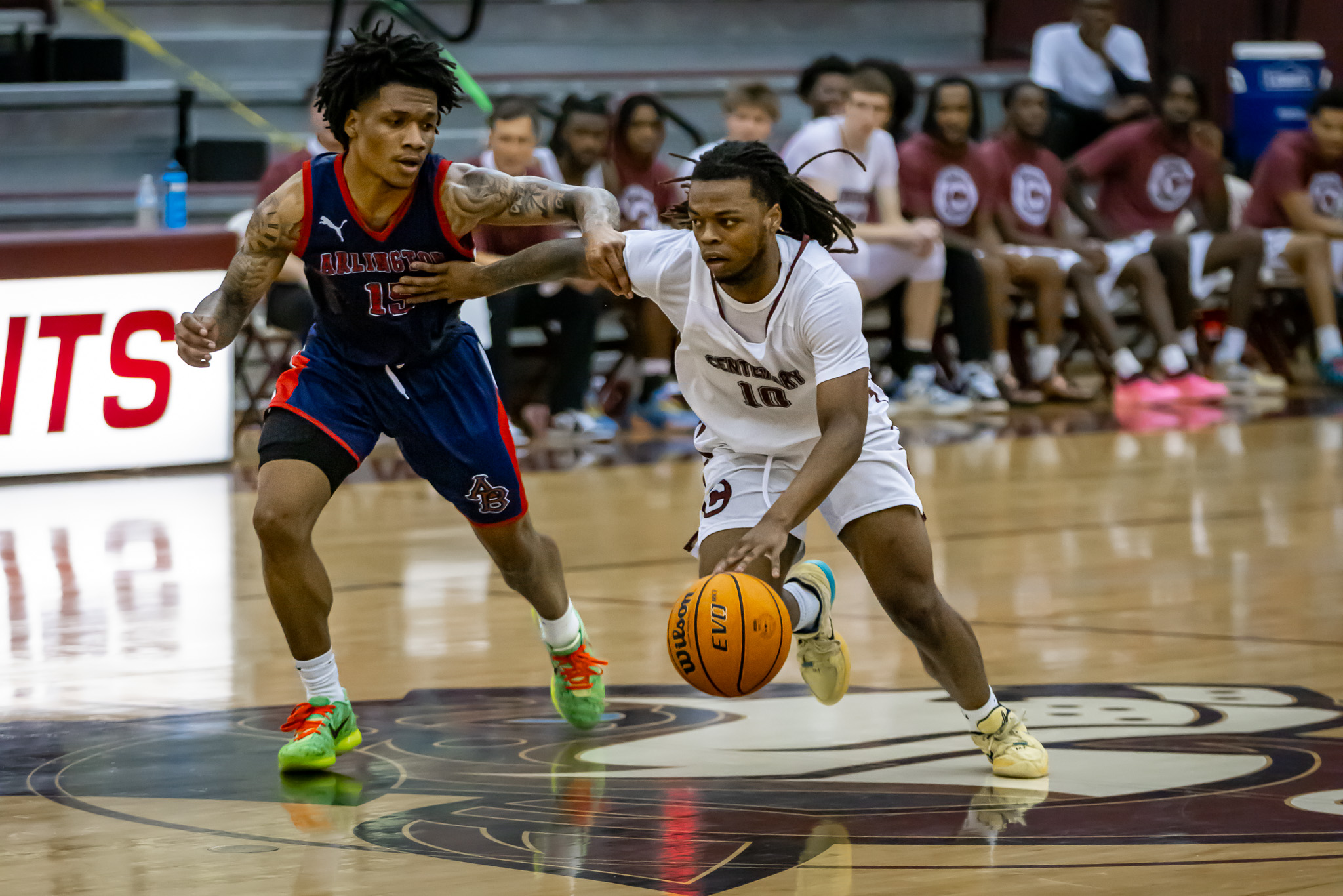 Freshman G Jaden Braden and the Gents went 1-1 on the road this weekend in conference play.
