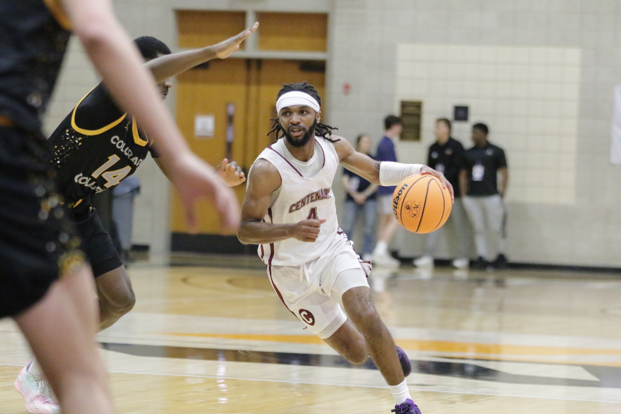 Senior Q Quentin Beverly led all scorers with 24 points in Friday's win.

PHOTO: SCAC