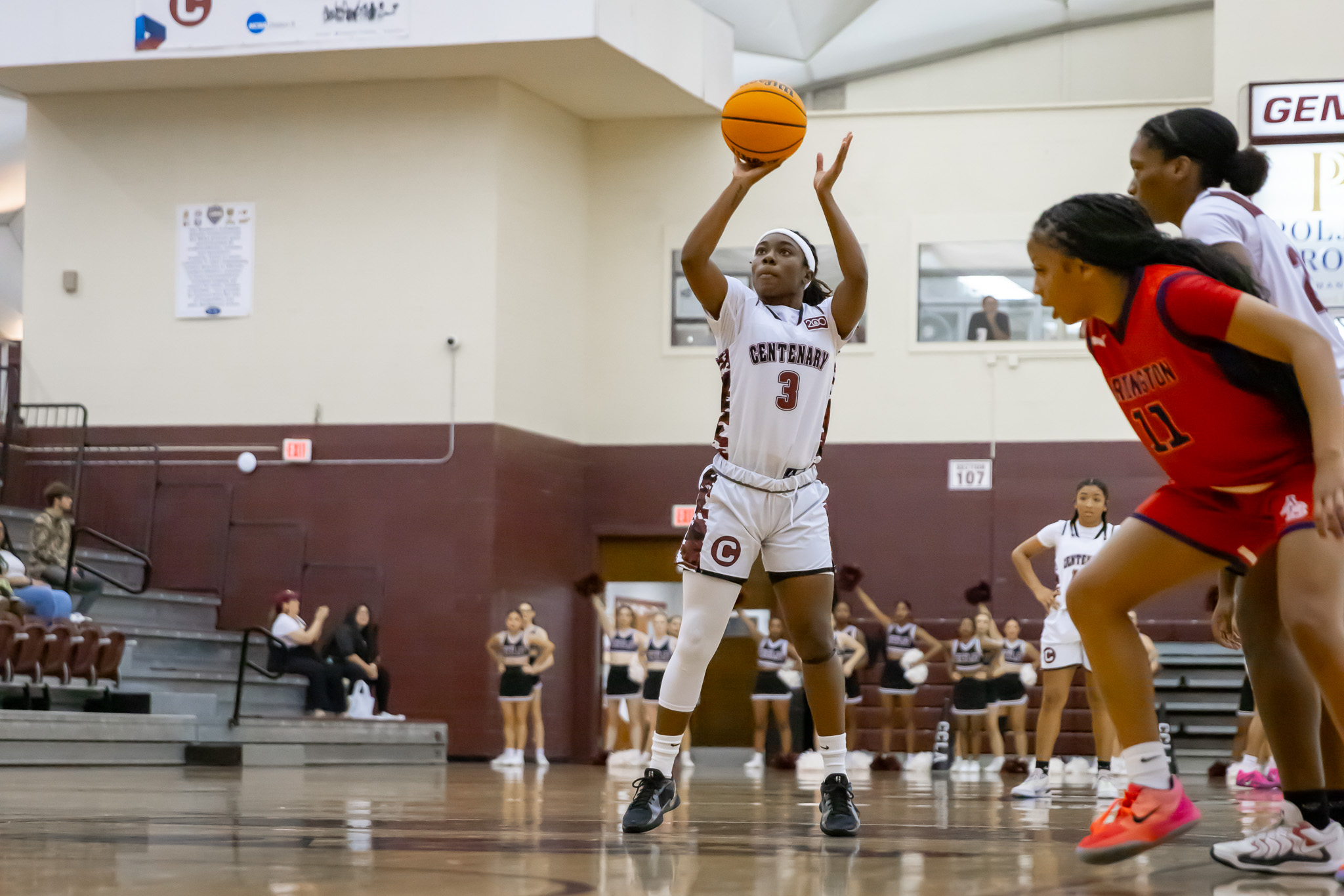 Senior G Amiyah Barrow (Baton Rouge, La.) scored a season-high 20 points in Friday's win.