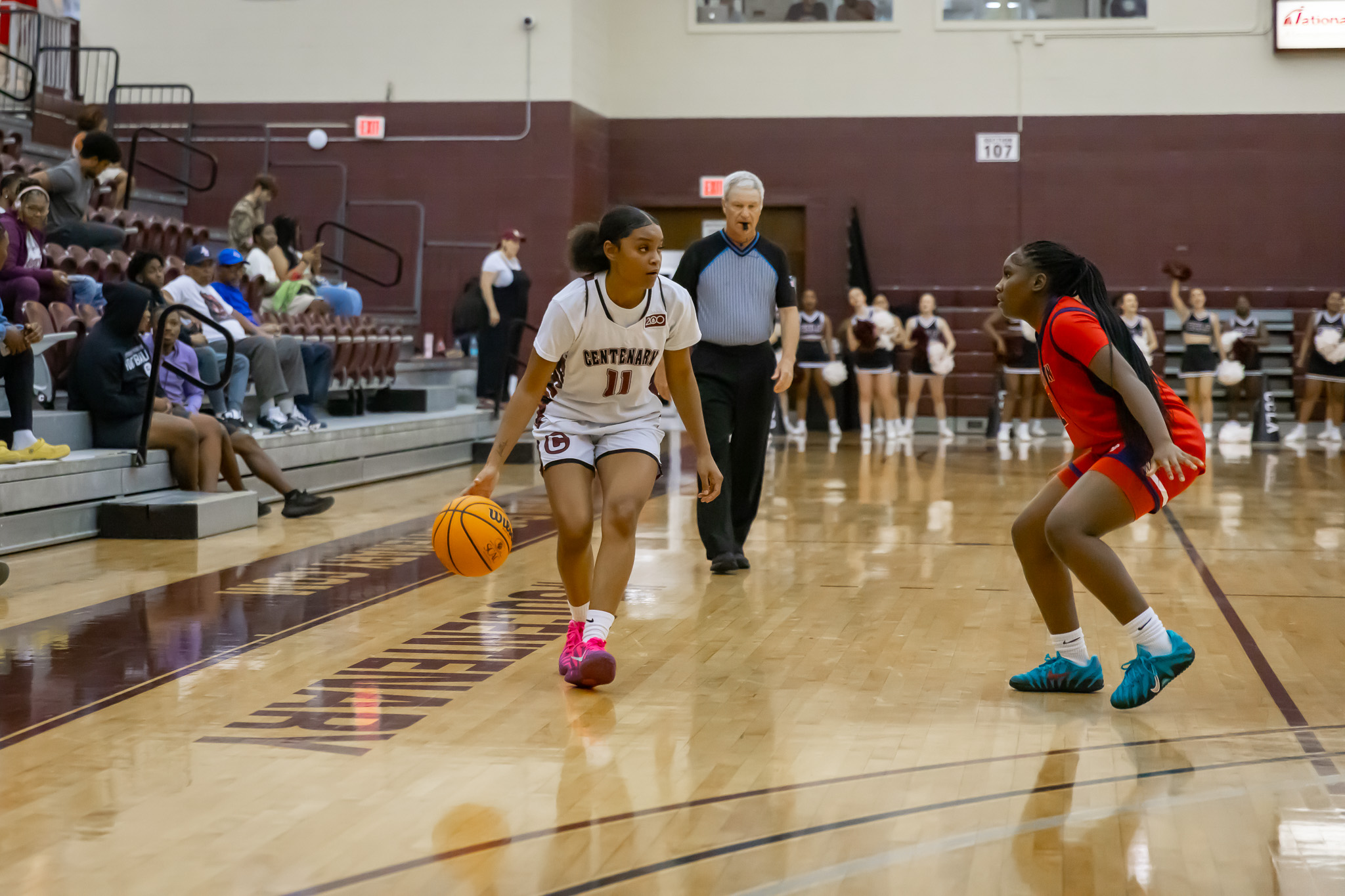 Freshman G&nbsp;Nakaylyn Wells&nbsp;(Nacogdoches, Texas) scored 13 points for the Ladies on Tuesday.

PHOTO: Calvin Hearns