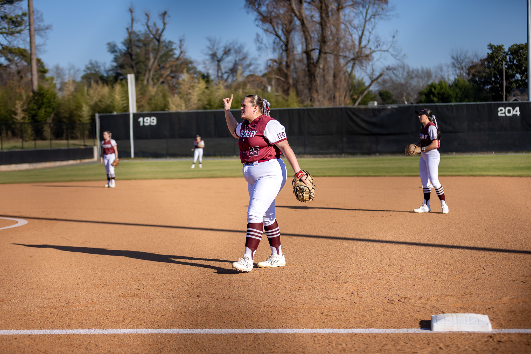 Ladies Drop Series Finale To Warriors, 7-4