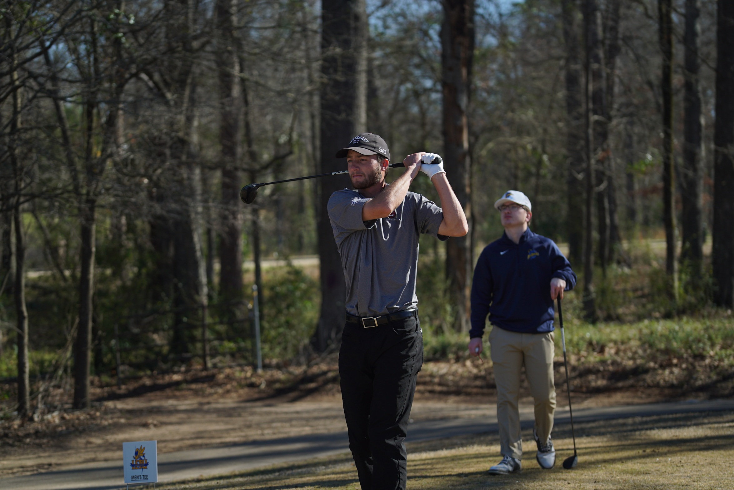 Senior Drew Bennett tied for the individual title to lead the Gents to a sixth-place finish on Tuesday.