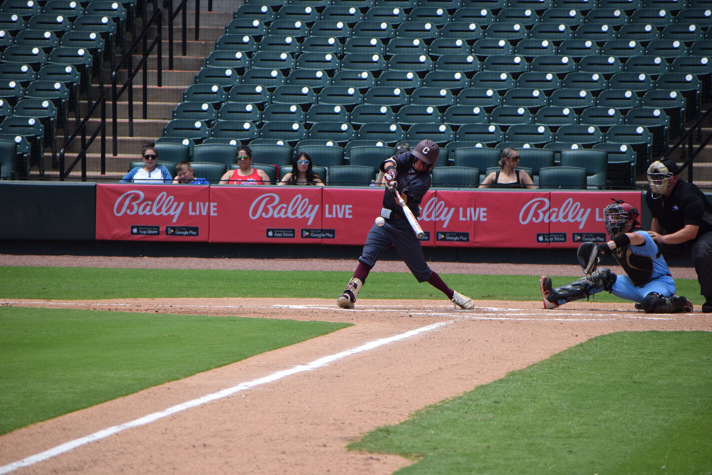 The Diamond Gents fell to the Comets on Tuesday in a slugfest, 17-10.