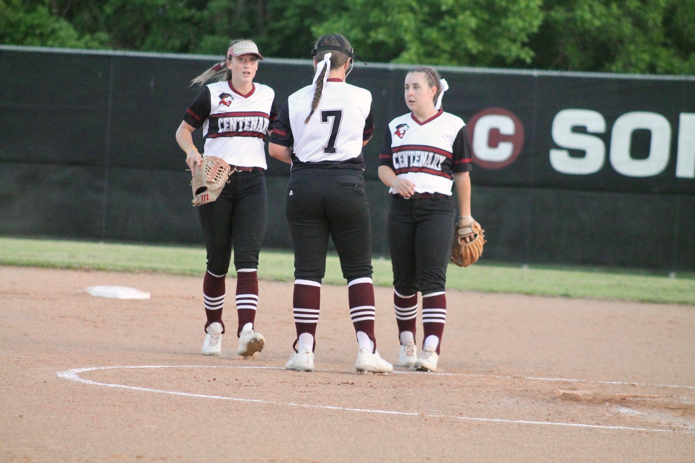 The Ladies aim for their eighth-straight win on Saturday.