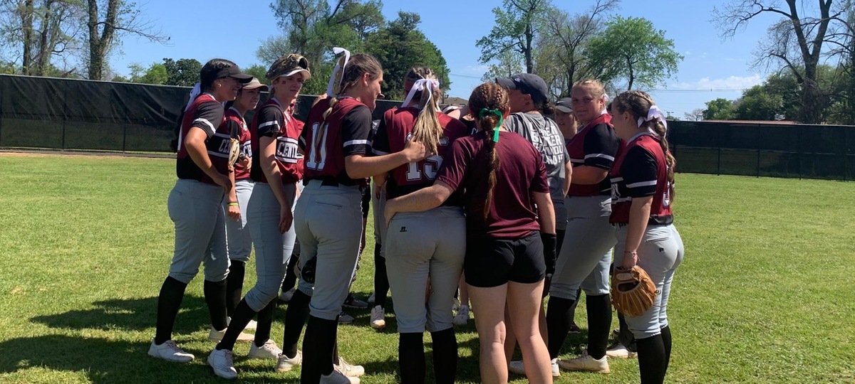 Ladies Split DH With No. 4 Texas Lutheran On Saturday