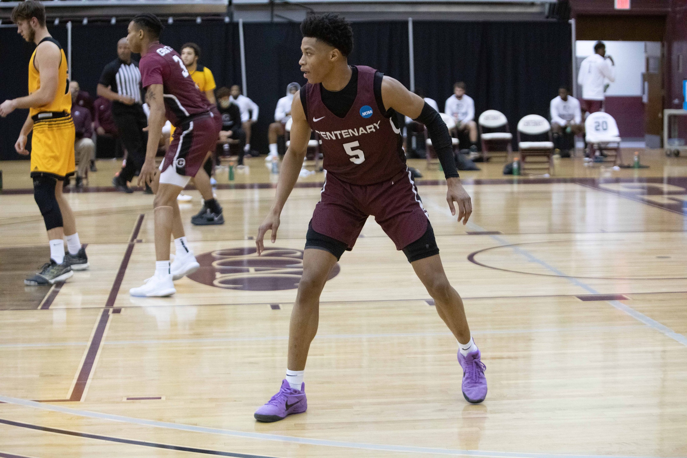 Gents Record Second-Straight Dominating Win, Blast Austin College 87-52