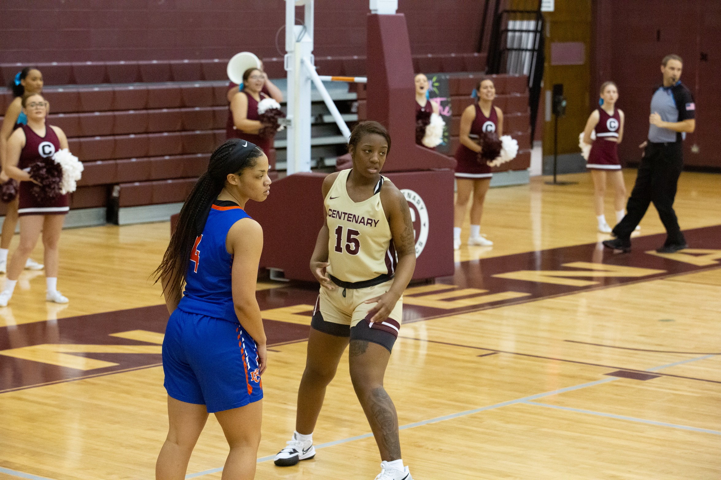 Powell's Career-High 33 Points Leads Ladies To Big Road Win