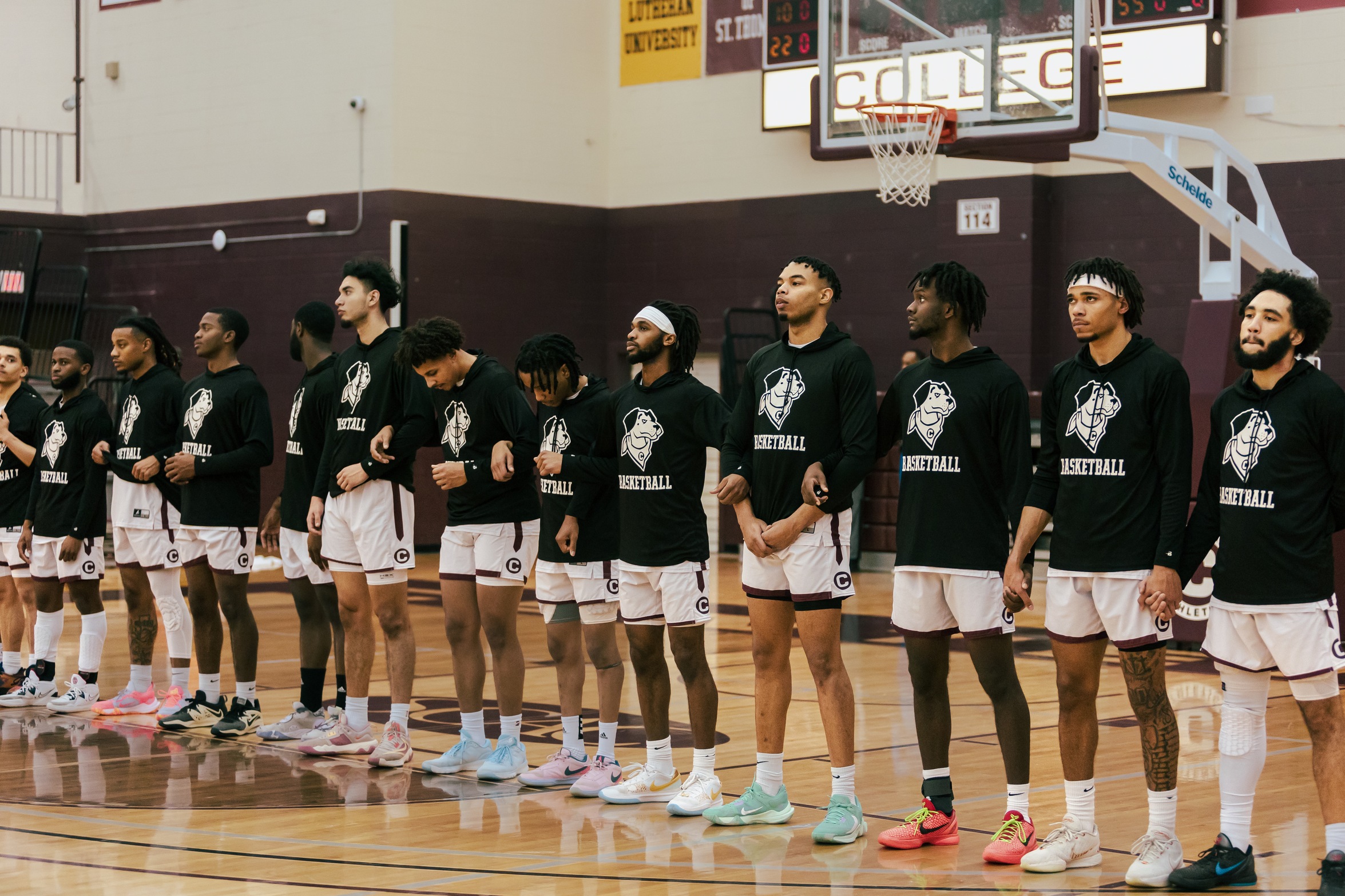 The Gents fell to Trinity on Sunday at home, 79-61.