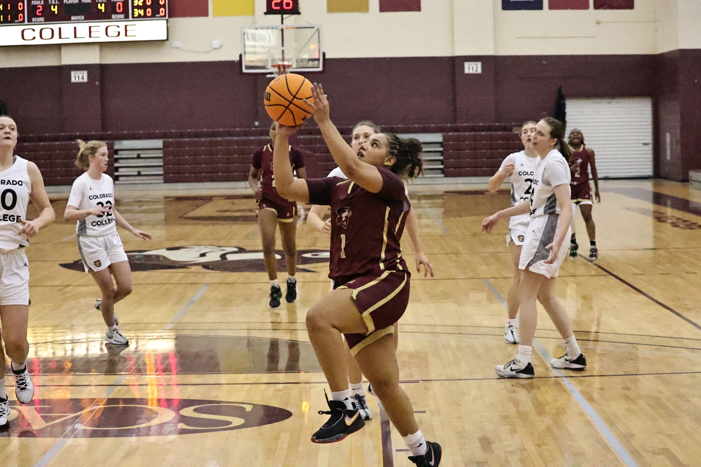 Sophomore F Layla Powell and the Ladies are on the road in Texas this weekend for a pair of league games.