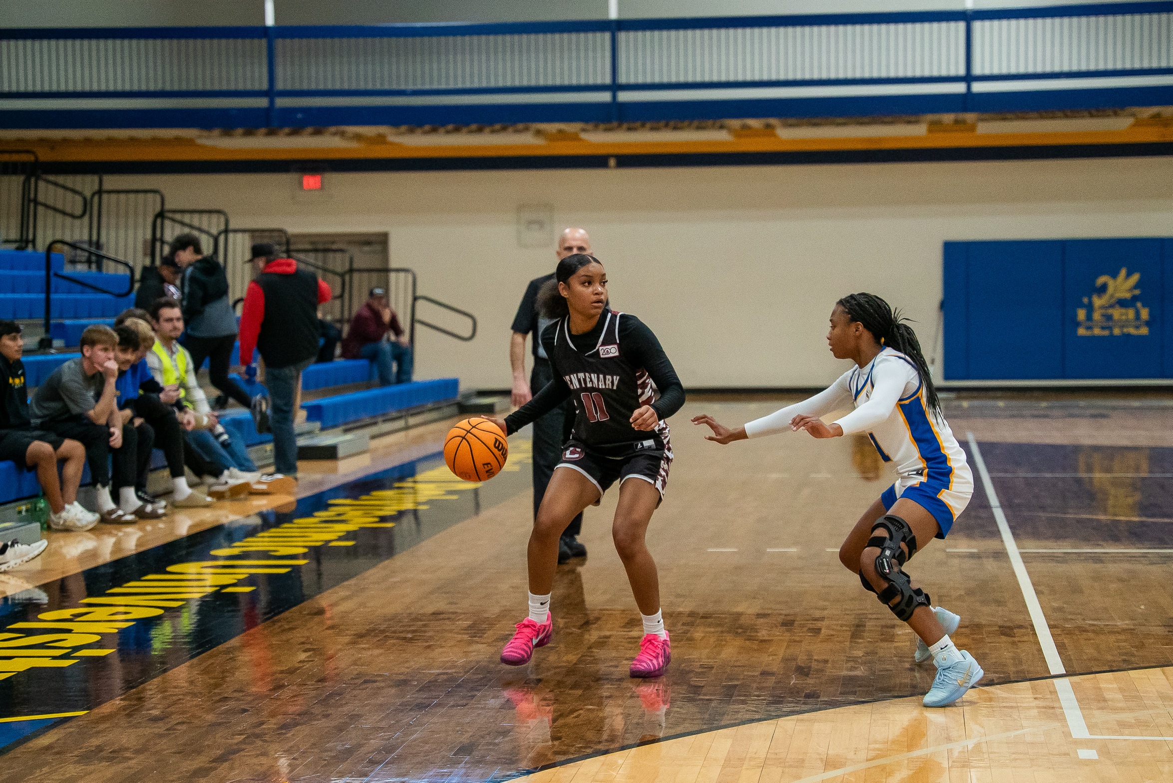 Freshman G Nakaylyn Wells (Nacogdoches, Texas) and the Ladies are back in action on Tuesday at ETBU.