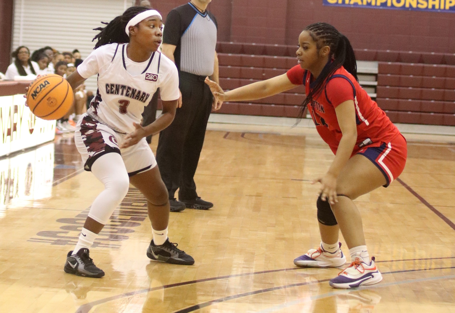 Senior G Amiyah Barrow and the Ladies lost at Austin College on Friday. PHOTO: Roger Coley