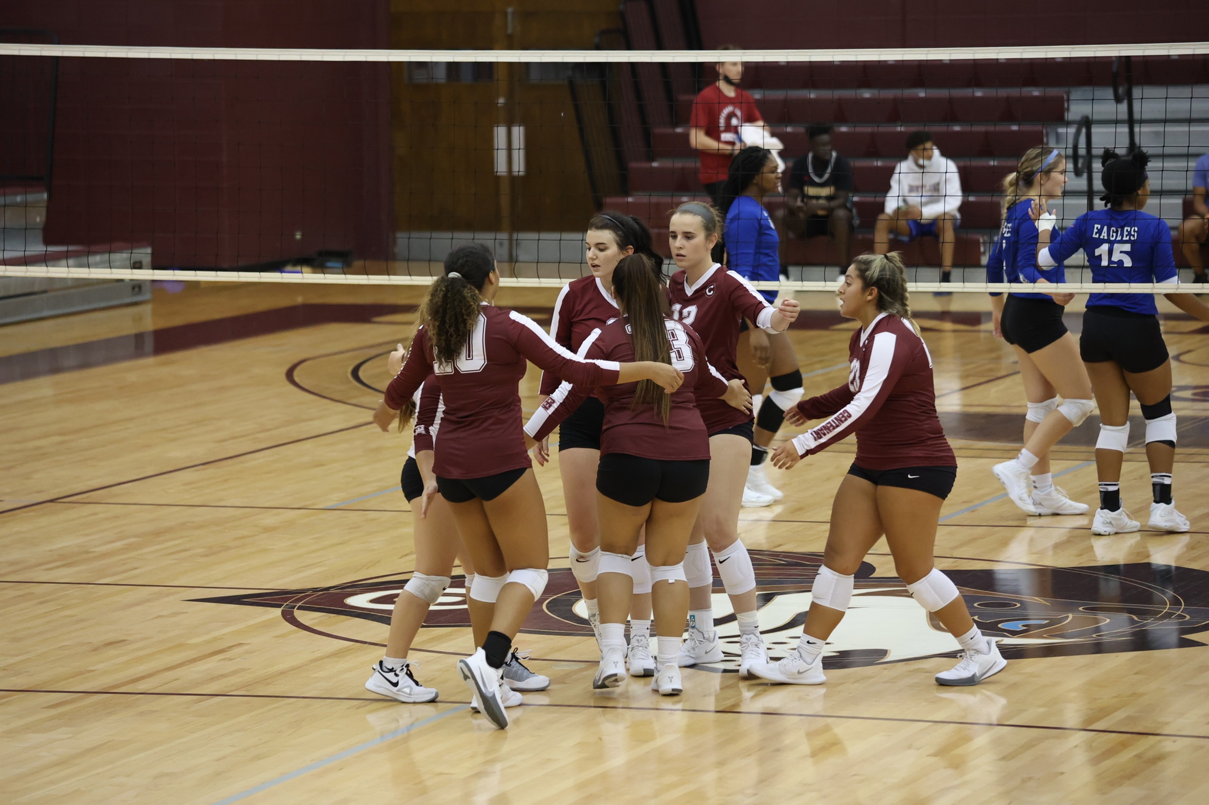 Ladies Fall To Schreiner On Sunday 3-1