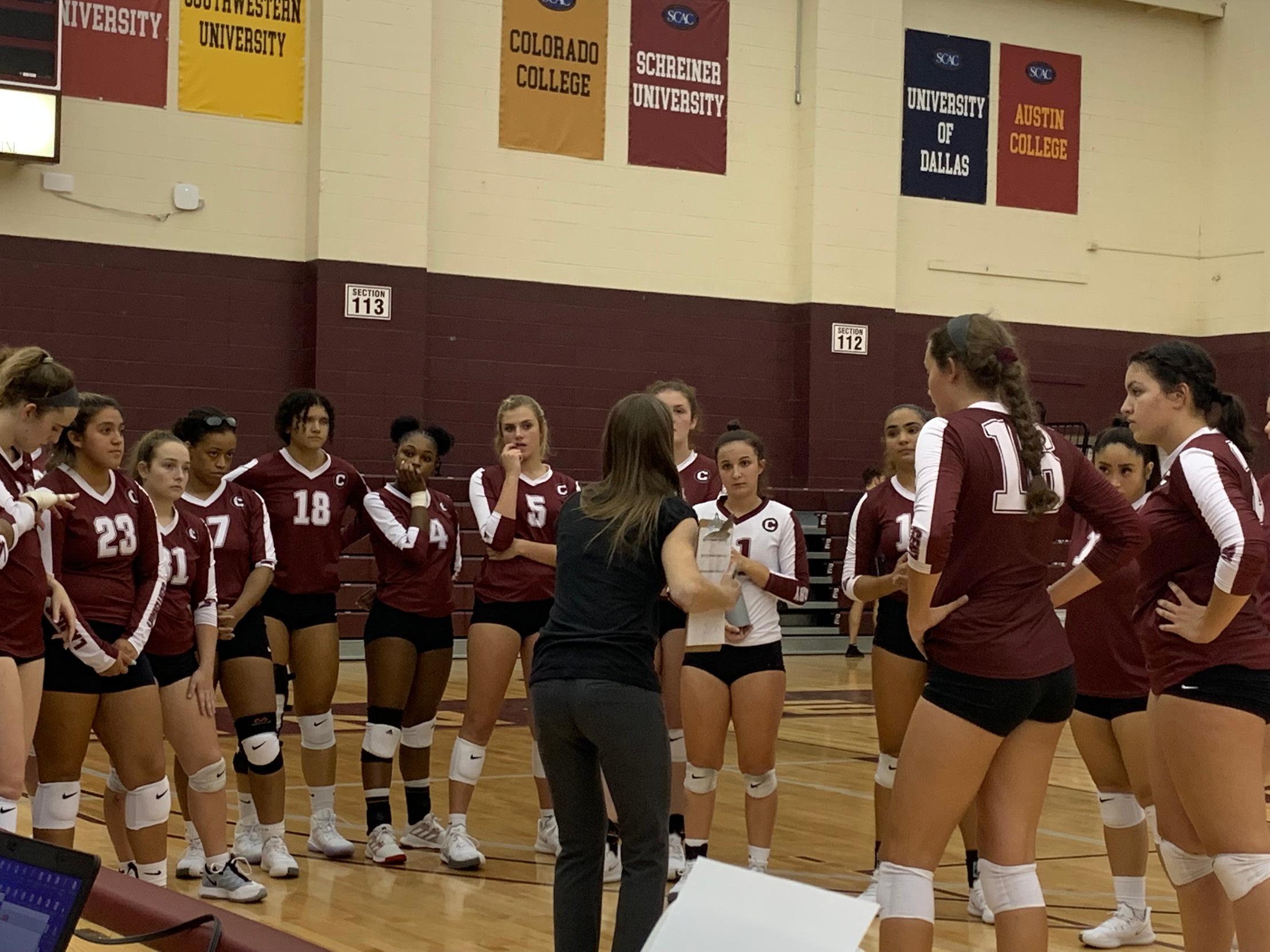 Ladies Sweep Mississippi University for Women In Home Doubleheader
