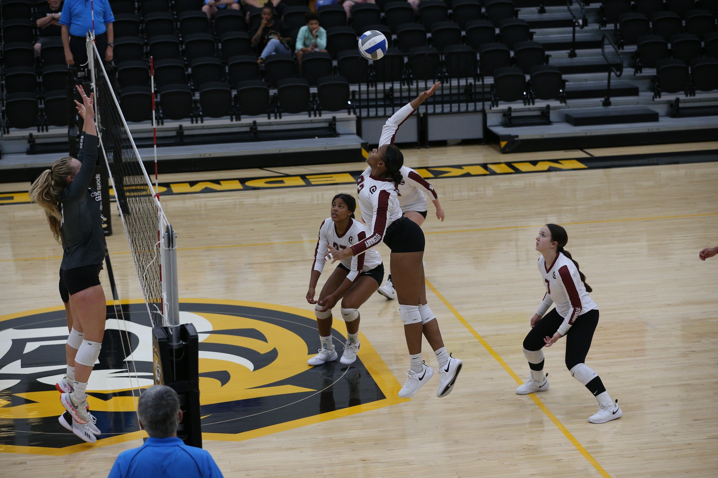The Ladies will face Texas Lutheran on Saturday in their final match of the weekend. 

PHOTO: Charlie Lengal III